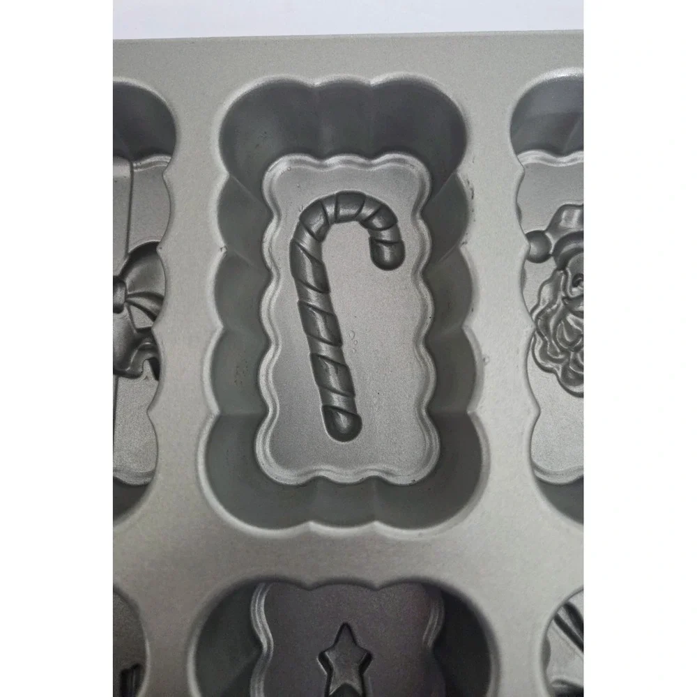 Nordic Ware Christmas Mini Bread Loaf Pan 8 Holiday‎ Designs 6 Cups